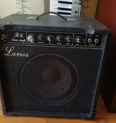 Larios B50 bass amp 50 WATT